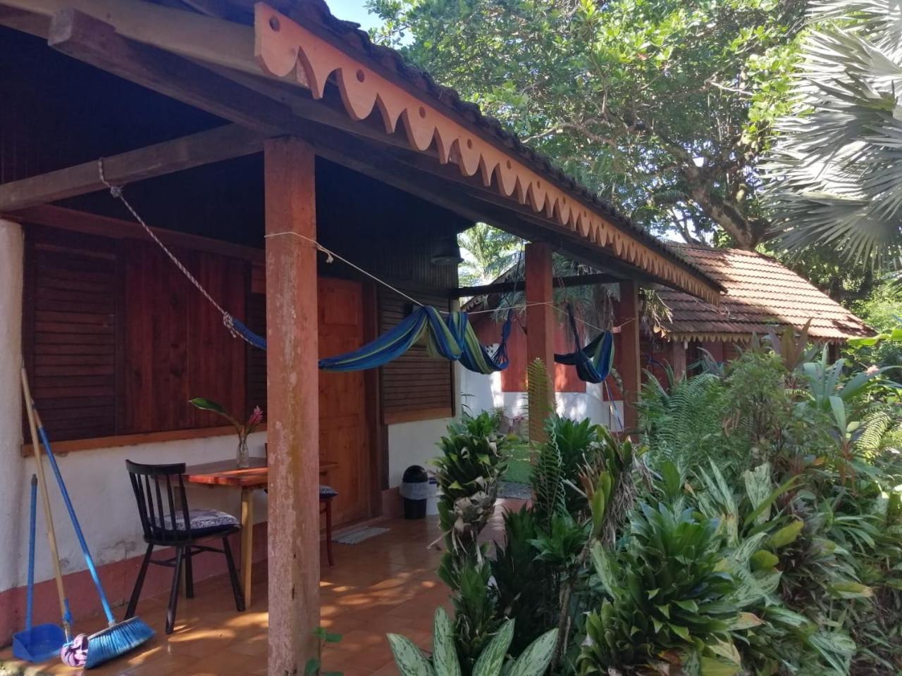 Chalet Y Cabinas Hibiscus Cahuita Exterior foto
